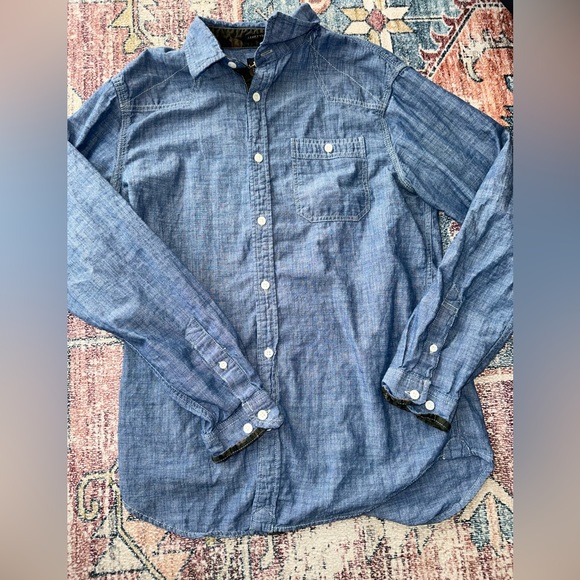 Helix Long Sleeve Denim Shirt Size Men's M. Camo Lining Details Authentic Fit - Picture 1 of 4